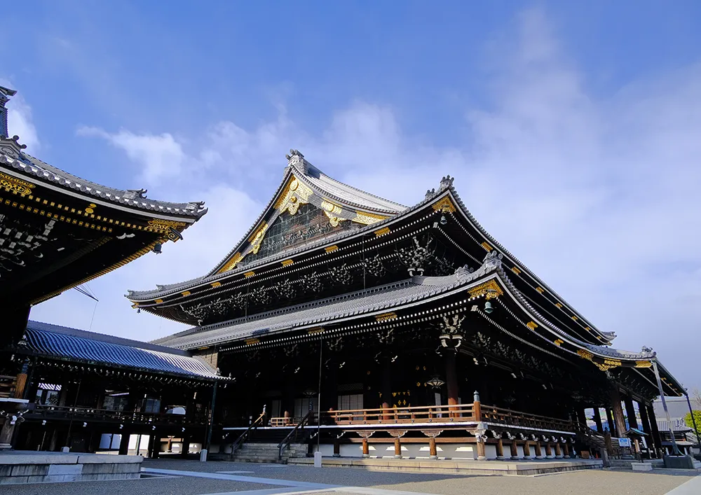 东本愿寺/步行8分钟